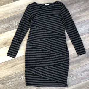 Pea in the pod wrapped maternity